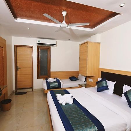 Hotel Lav Kush Deluxe " 3 Min Walking From New Delhi Railway Station " Exterior foto