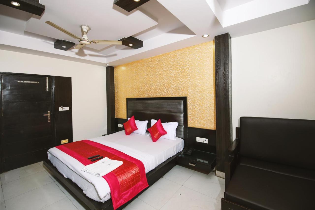 Hotel Lav Kush Deluxe " 3 Min Walking From New Delhi Railway Station " Exterior foto