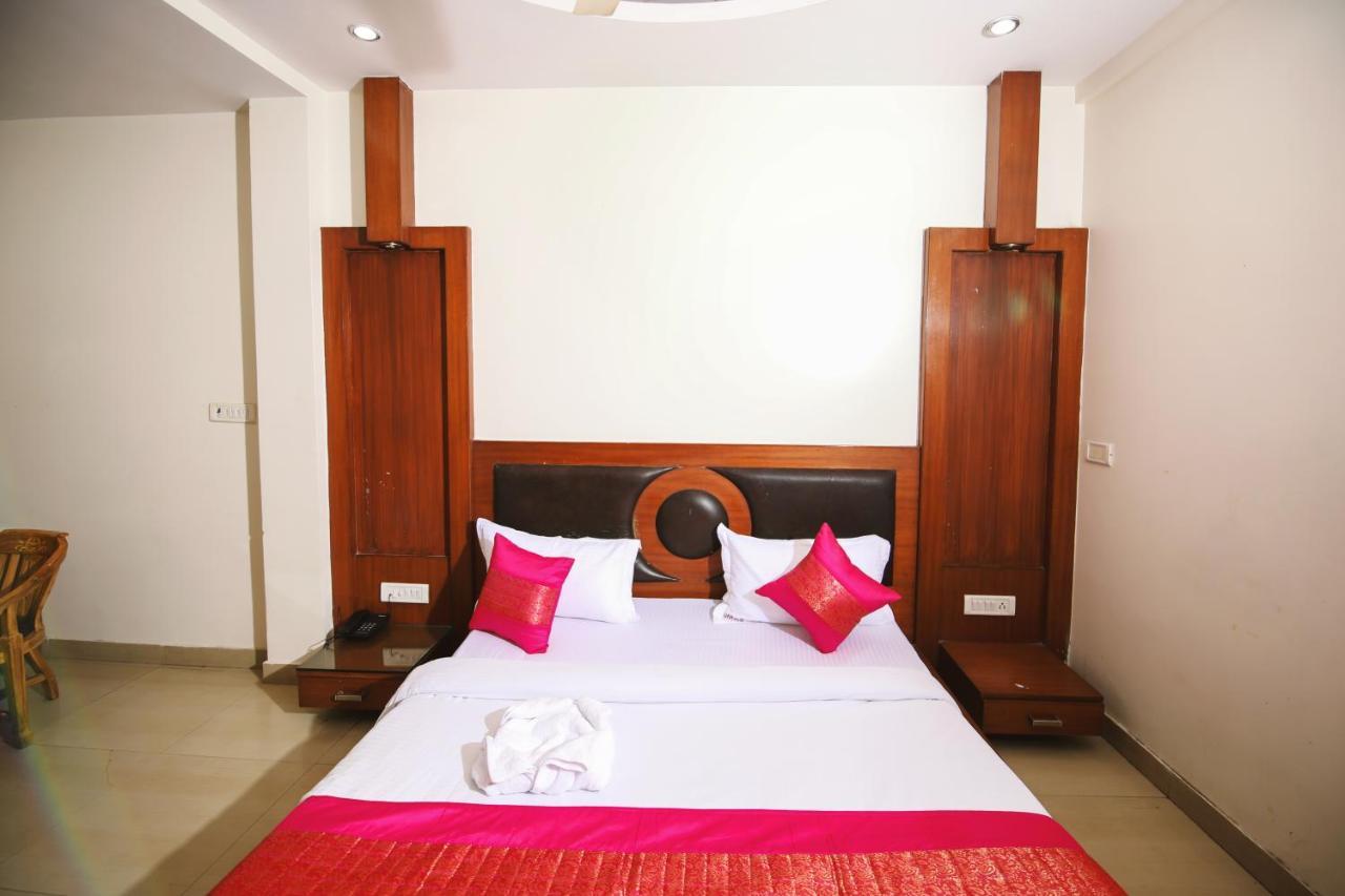 Hotel Lav Kush Deluxe " 3 Min Walking From New Delhi Railway Station " Exterior foto
