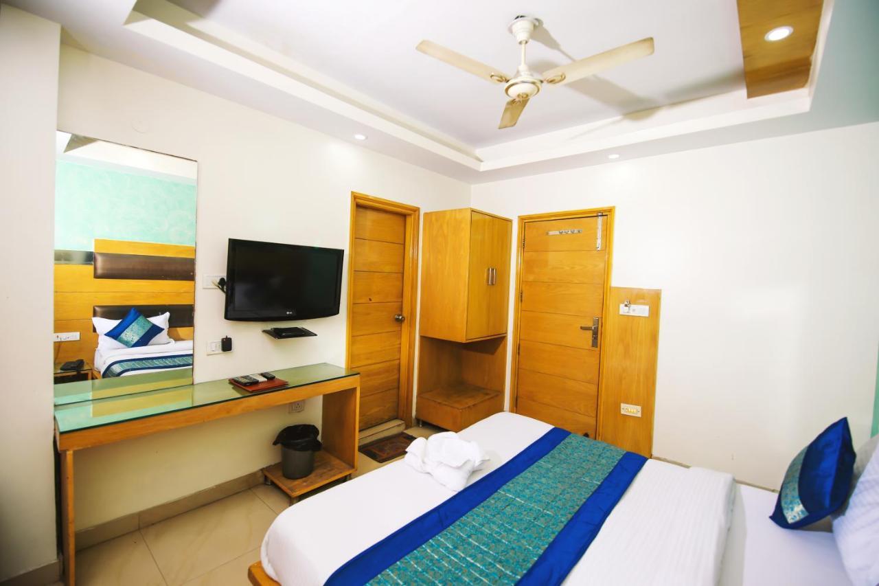 Hotel Lav Kush Deluxe " 3 Min Walking From New Delhi Railway Station " Exterior foto