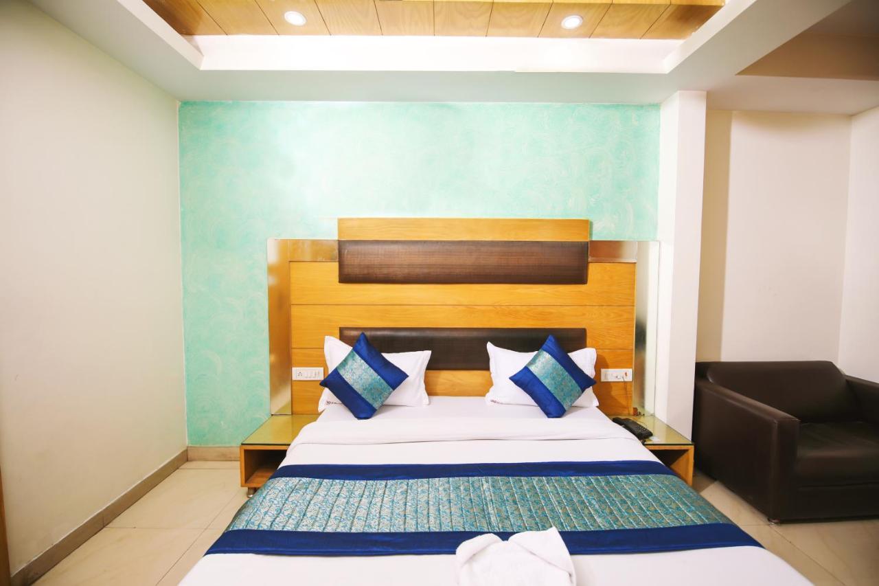 Hotel Lav Kush Deluxe " 3 Min Walking From New Delhi Railway Station " Exterior foto