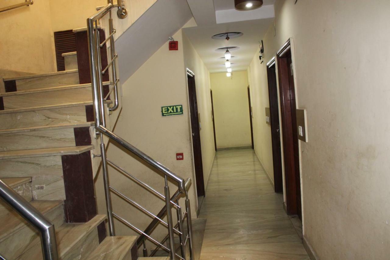 Hotel Lav Kush Deluxe " 3 Min Walking From New Delhi Railway Station " Exterior foto