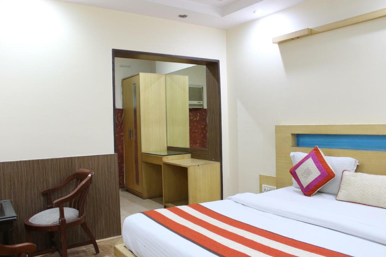Hotel Lav Kush Deluxe " 3 Min Walking From New Delhi Railway Station " Exterior foto