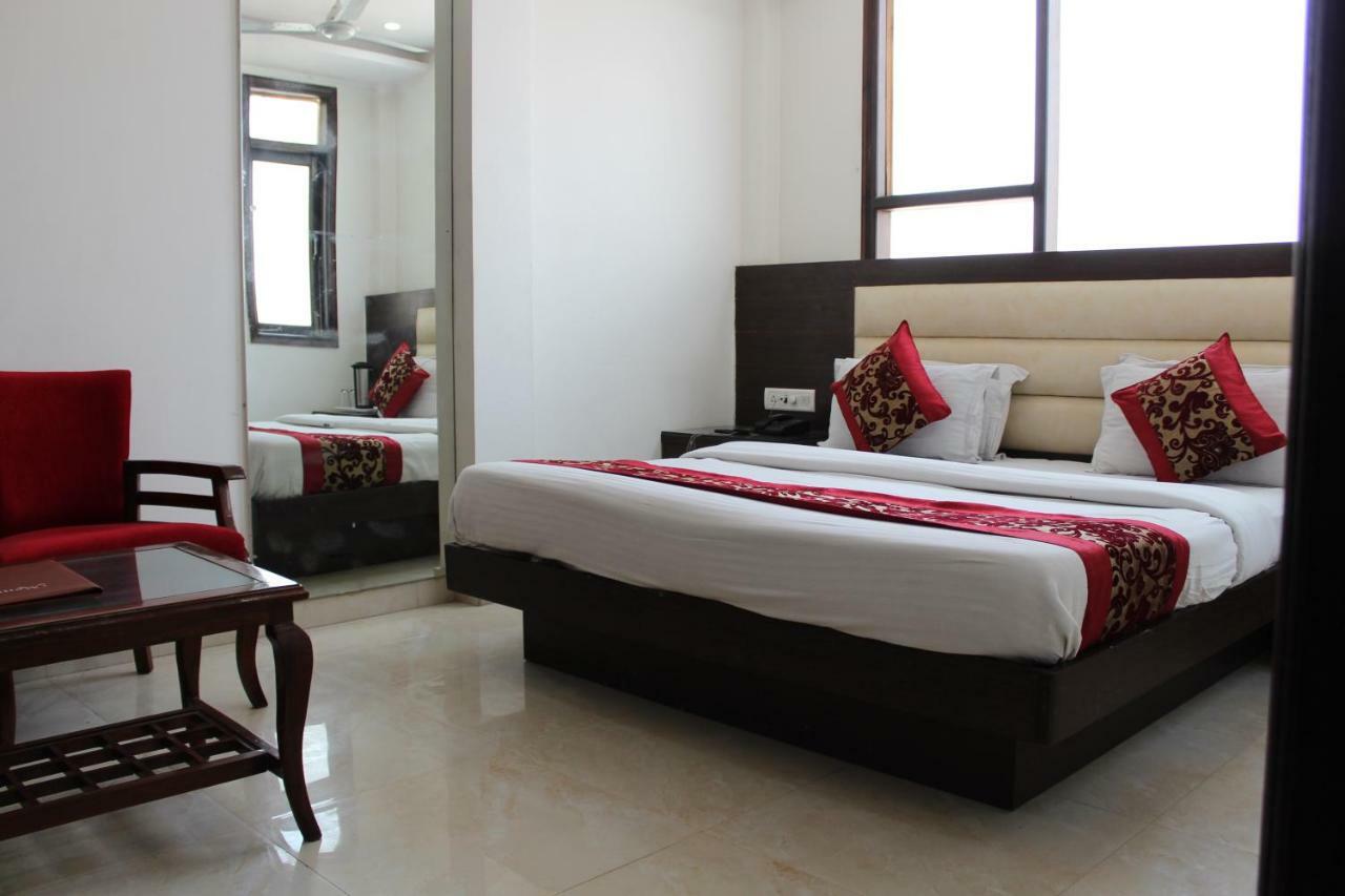 Hotel Lav Kush Deluxe " 3 Min Walking From New Delhi Railway Station " Exterior foto