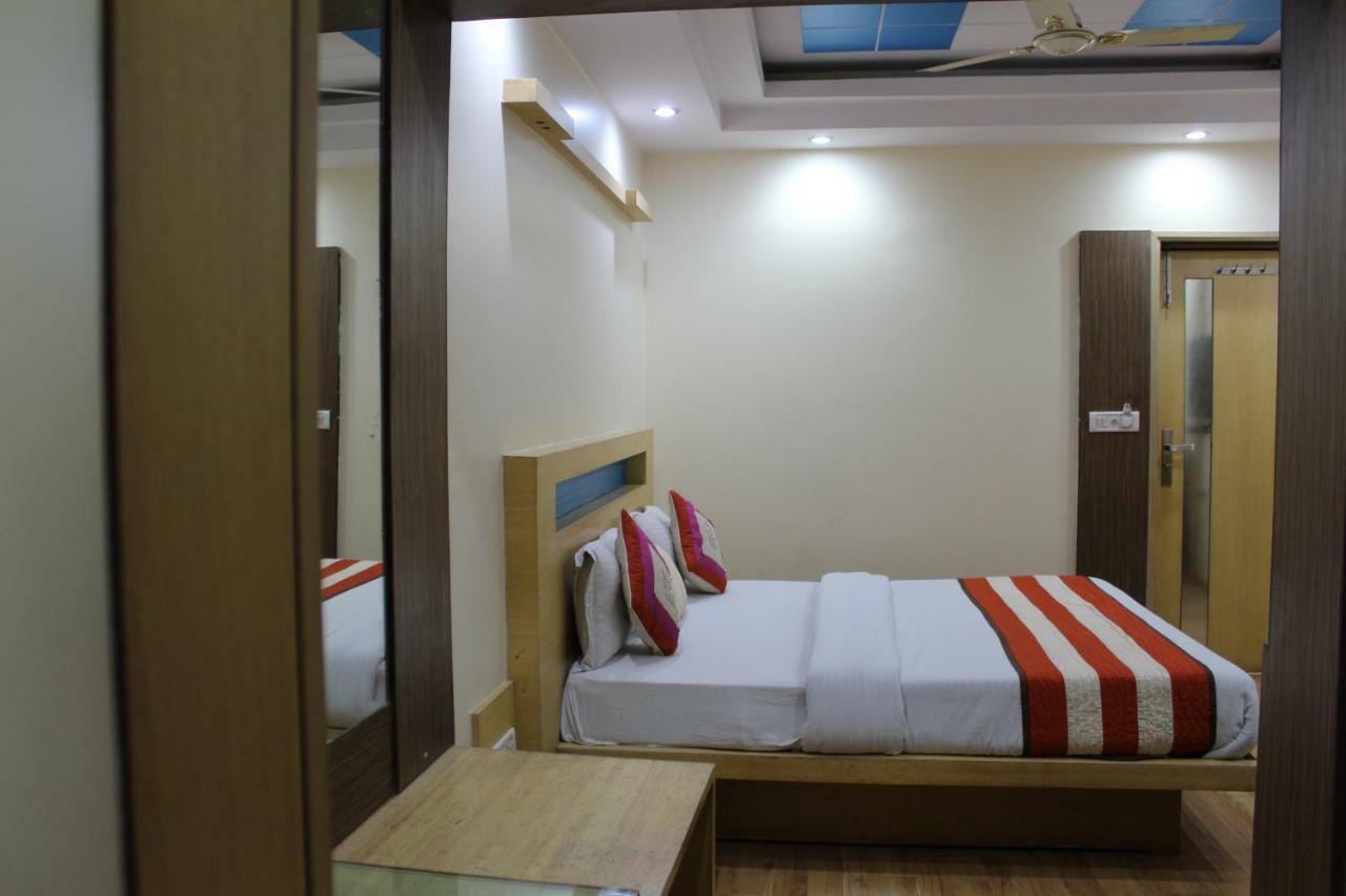 Hotel Lav Kush Deluxe " 3 Min Walking From New Delhi Railway Station " Exterior foto