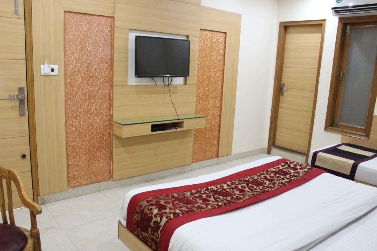 Hotel Lav Kush Deluxe " 3 Min Walking From New Delhi Railway Station " Exterior foto