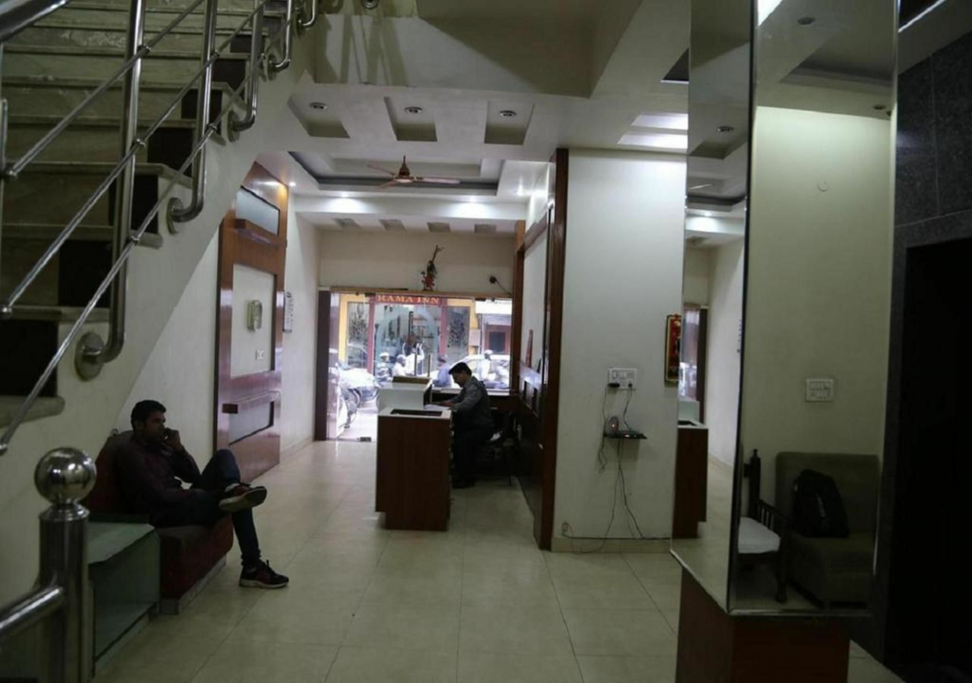 Hotel Lav Kush Deluxe " 3 Min Walking From New Delhi Railway Station " Exterior foto